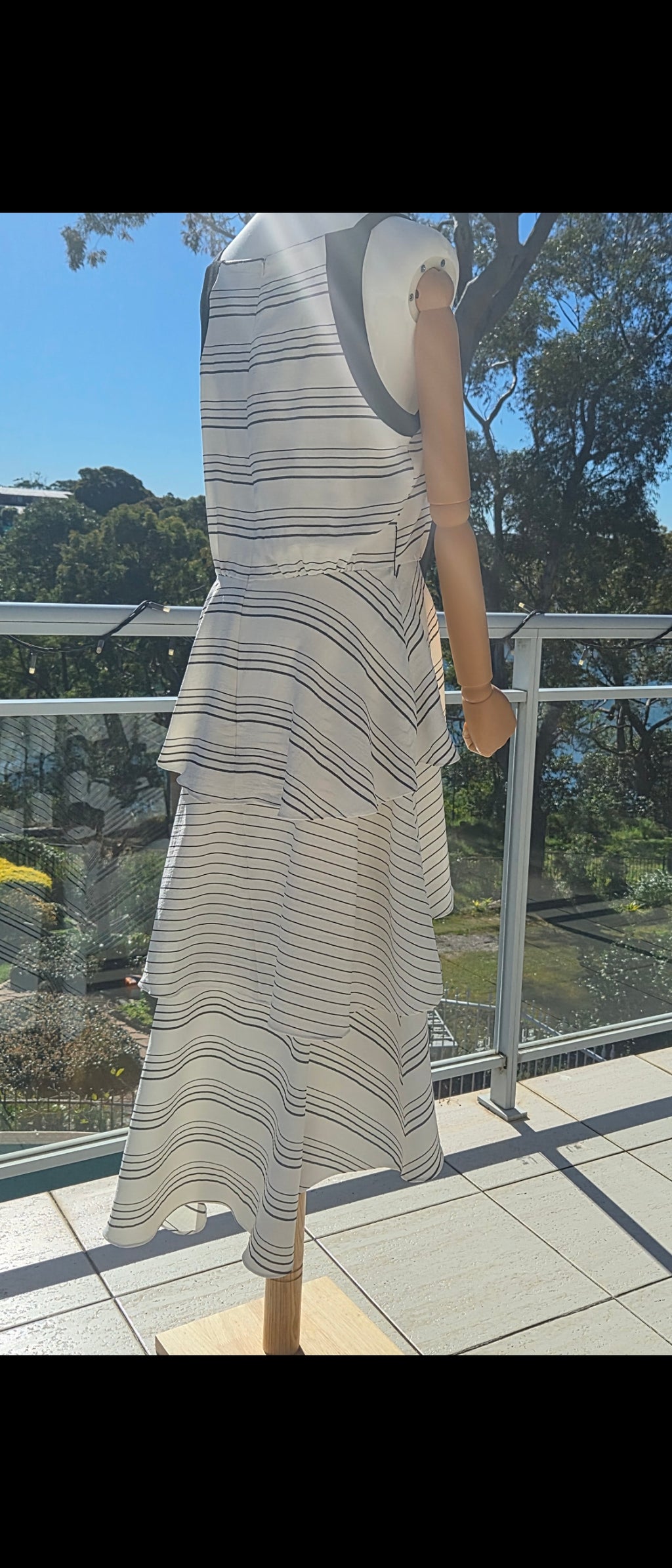 Cue sleeveless tiered midi dress - Size 10