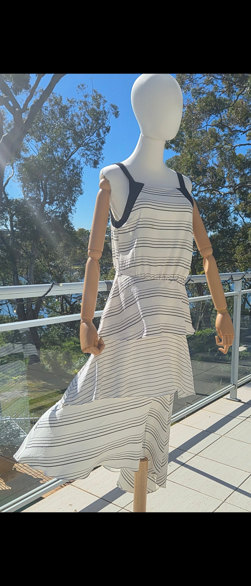 Cue sleeveless tiered midi dress - Size 10