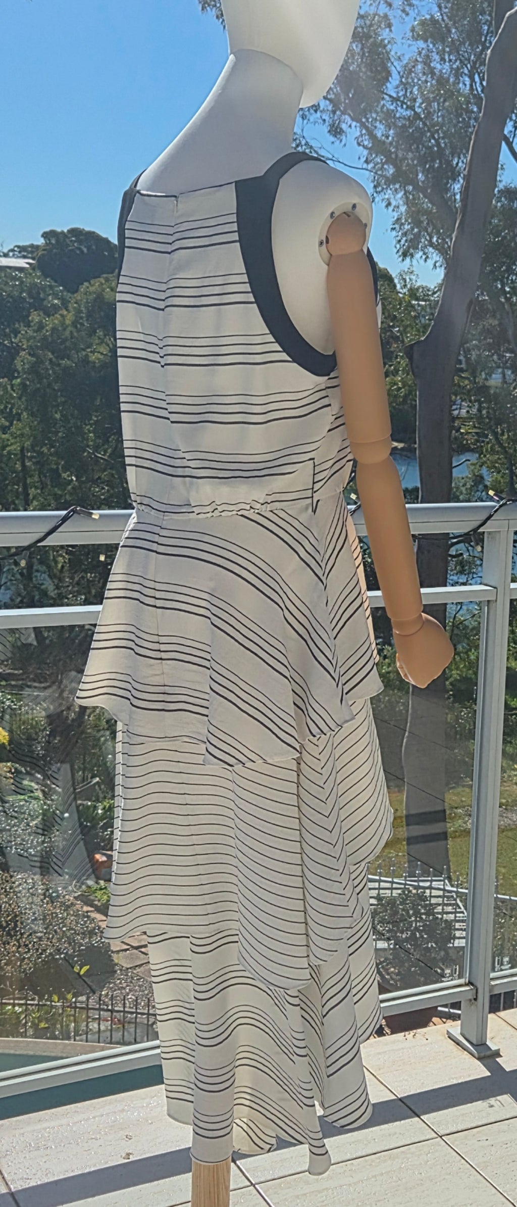 Cue sleeveless tiered midi dress - Size 10