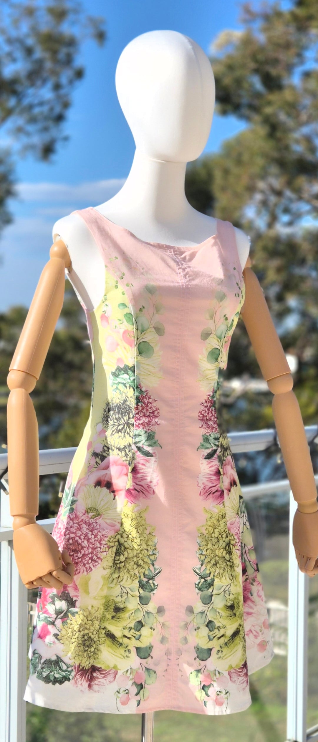 Lilly Botanical Shift Mini Dress – Pink & Sorbet Floral - size 8
