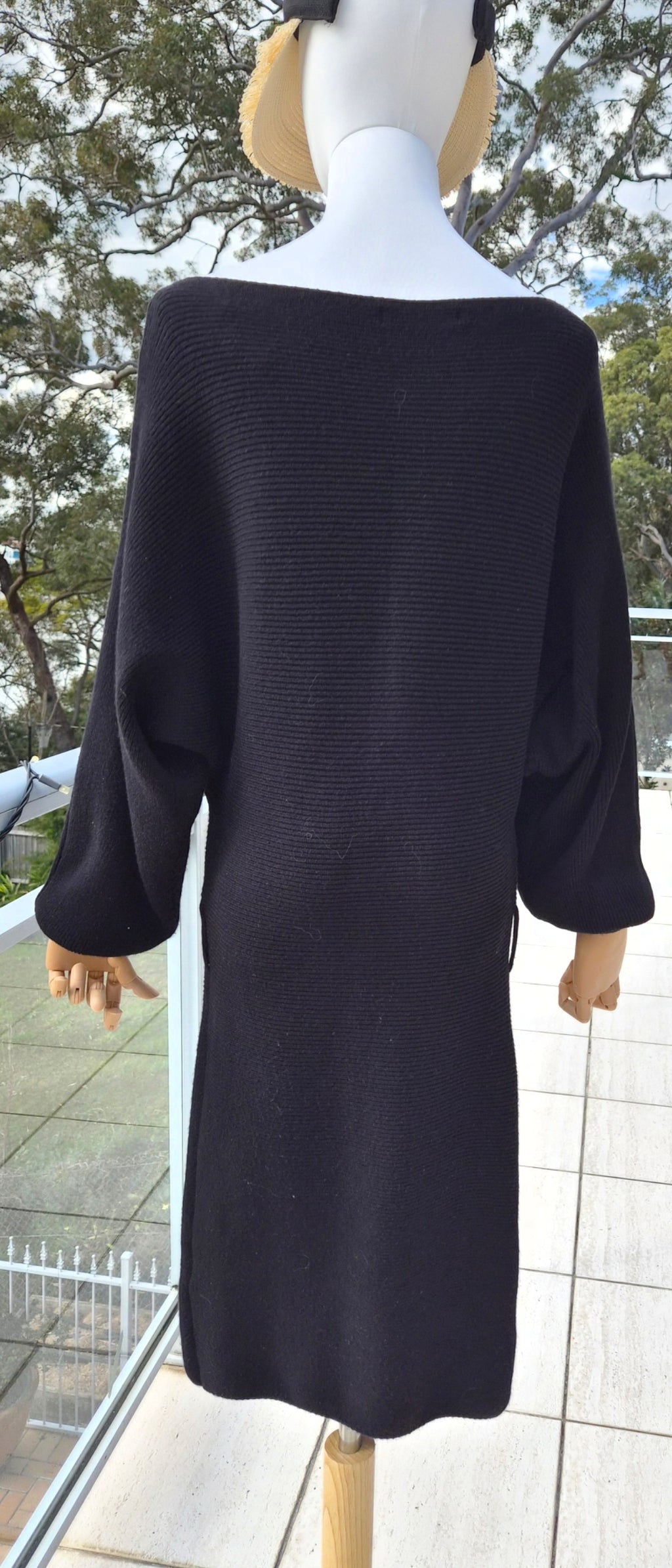 Black Fine Knit Boatneck Midi Dress - size L